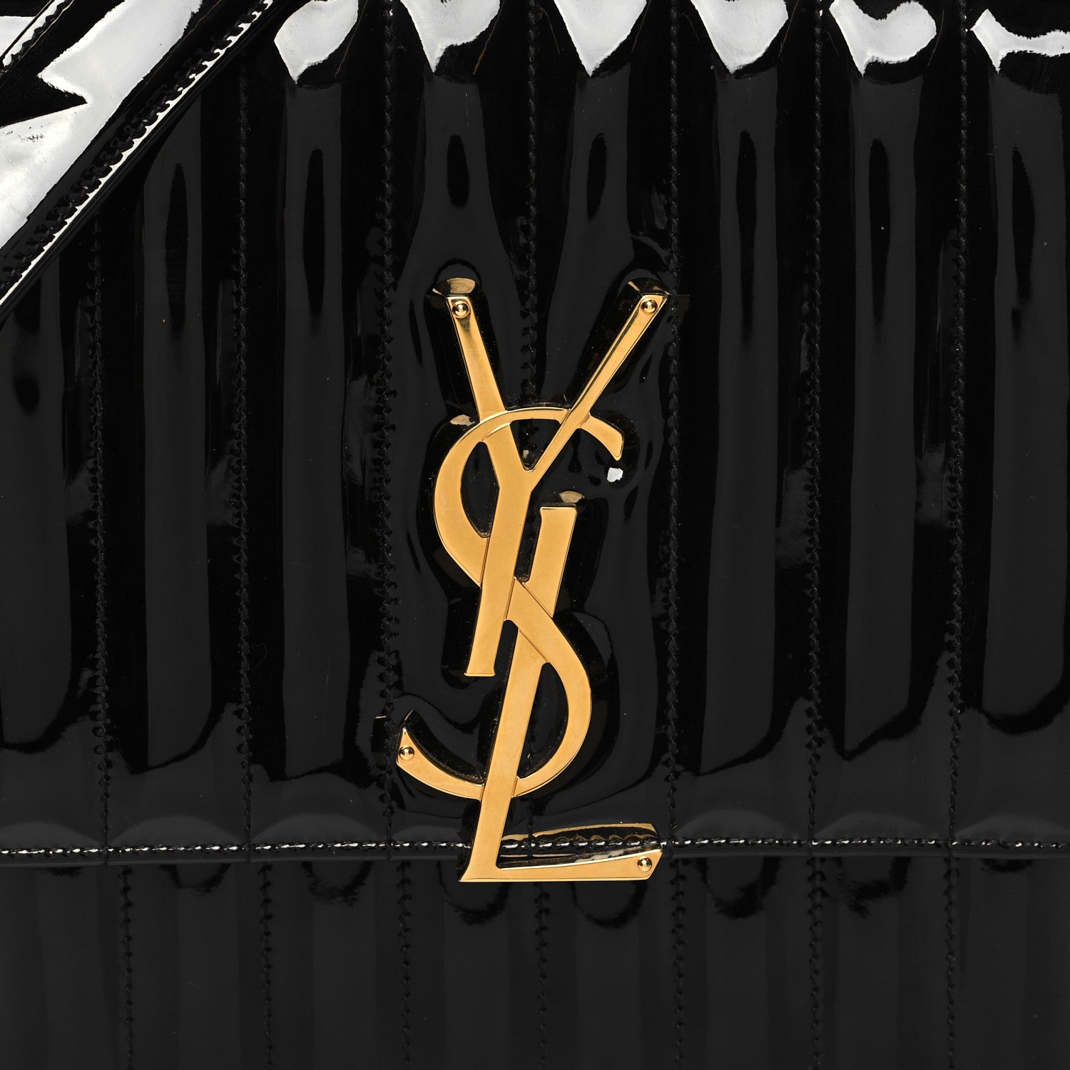 Saint Laurent Patent Matelasse Monogram Large Vicky Chain Bag Black 8 of 10
