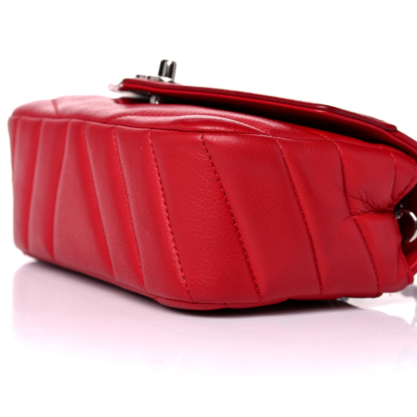 Caviar Chevron Quilted Small Single Flap Red