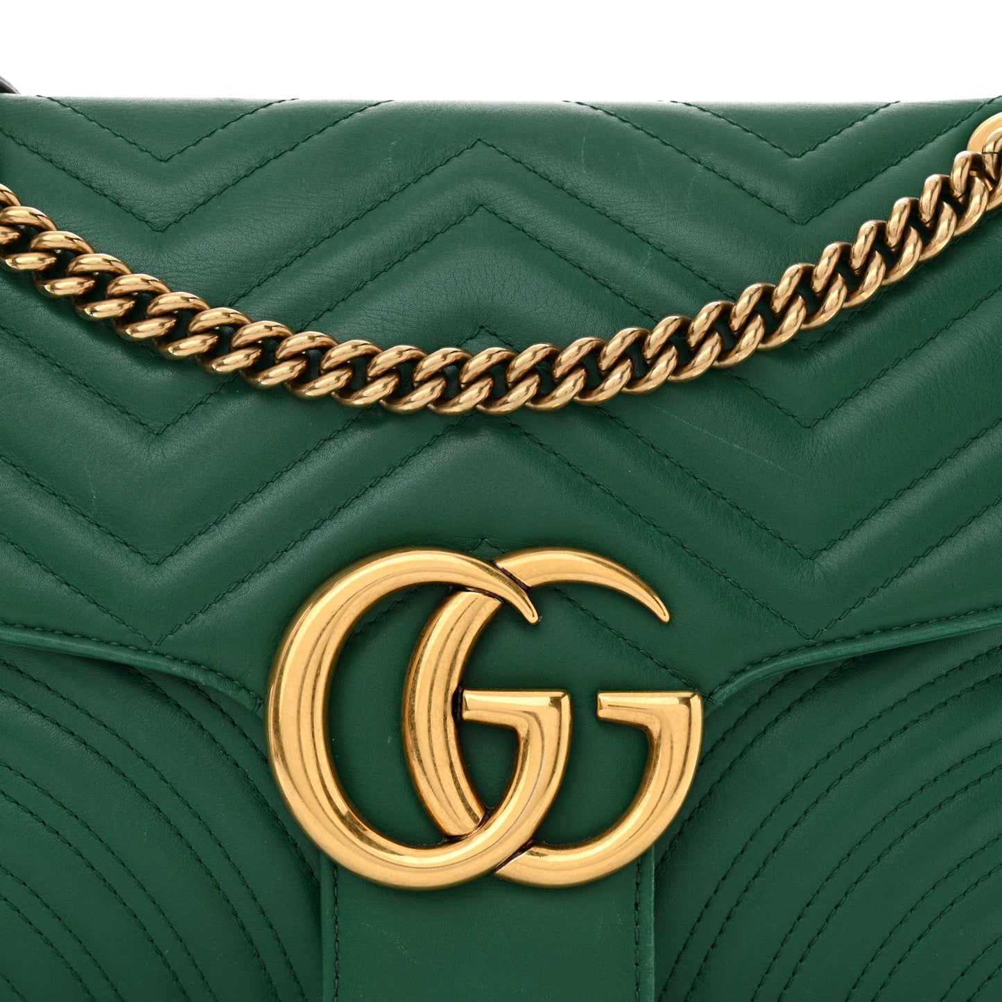 Calfskin Matelasse Medium GG Marmont Shoulder Bag Emerald Green
