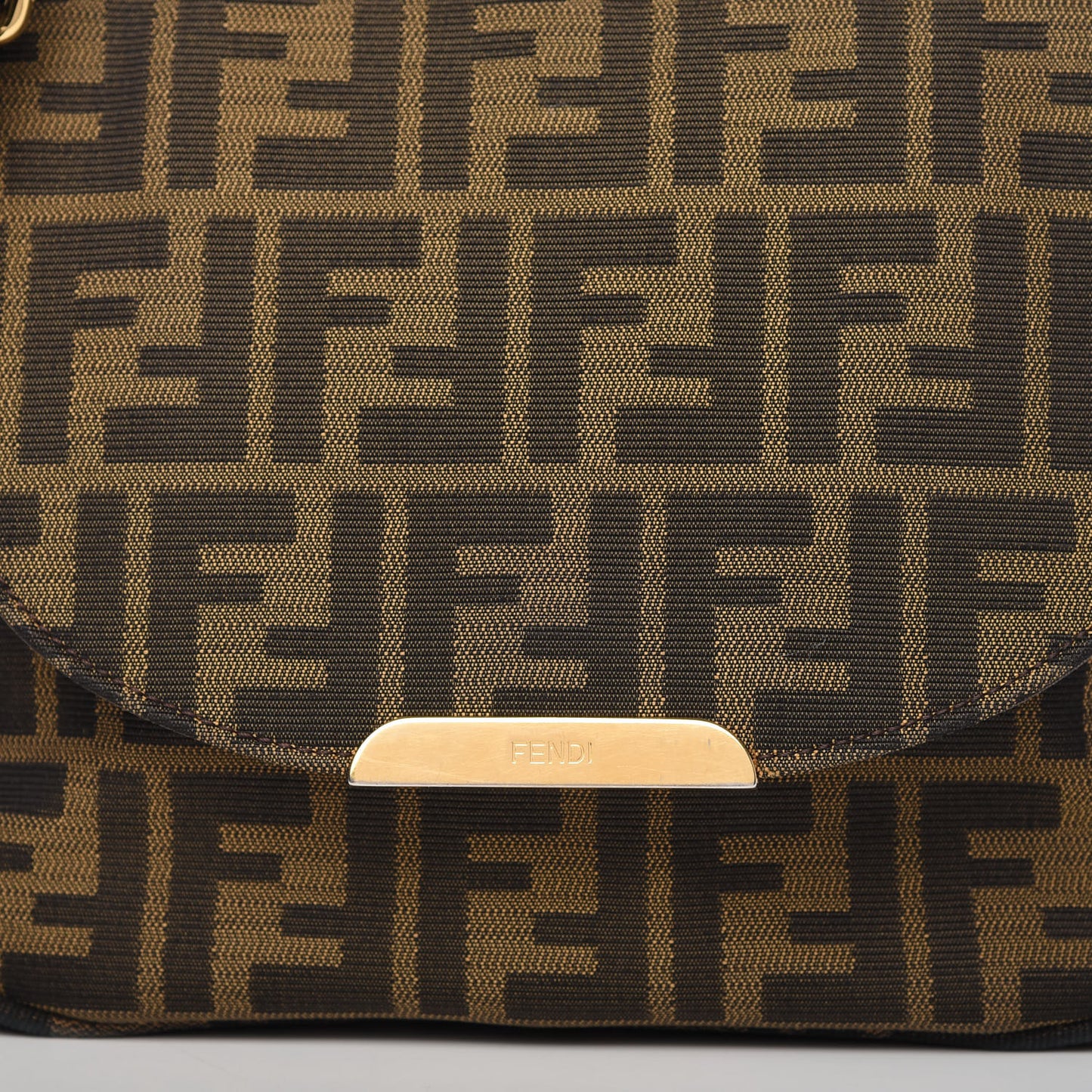 Zucca Vitello Artic Messenger Bag Tobacco Castagna