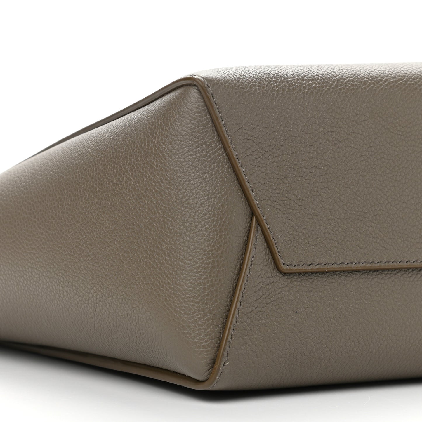 Soft Grained Calfskin Small Sangle Bucket Bag Taupe