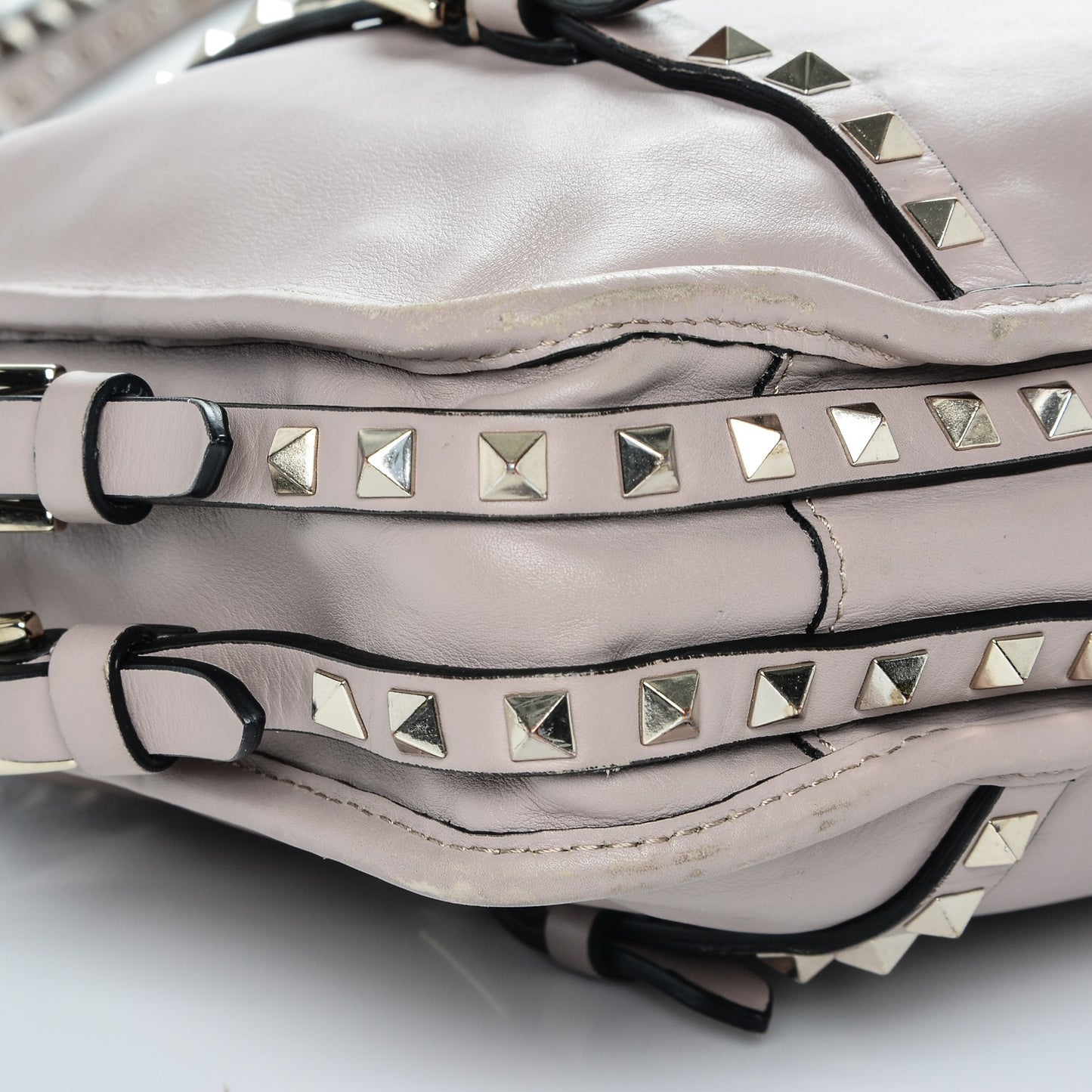 Vitello Rockstud Shopper Tote Poudre
