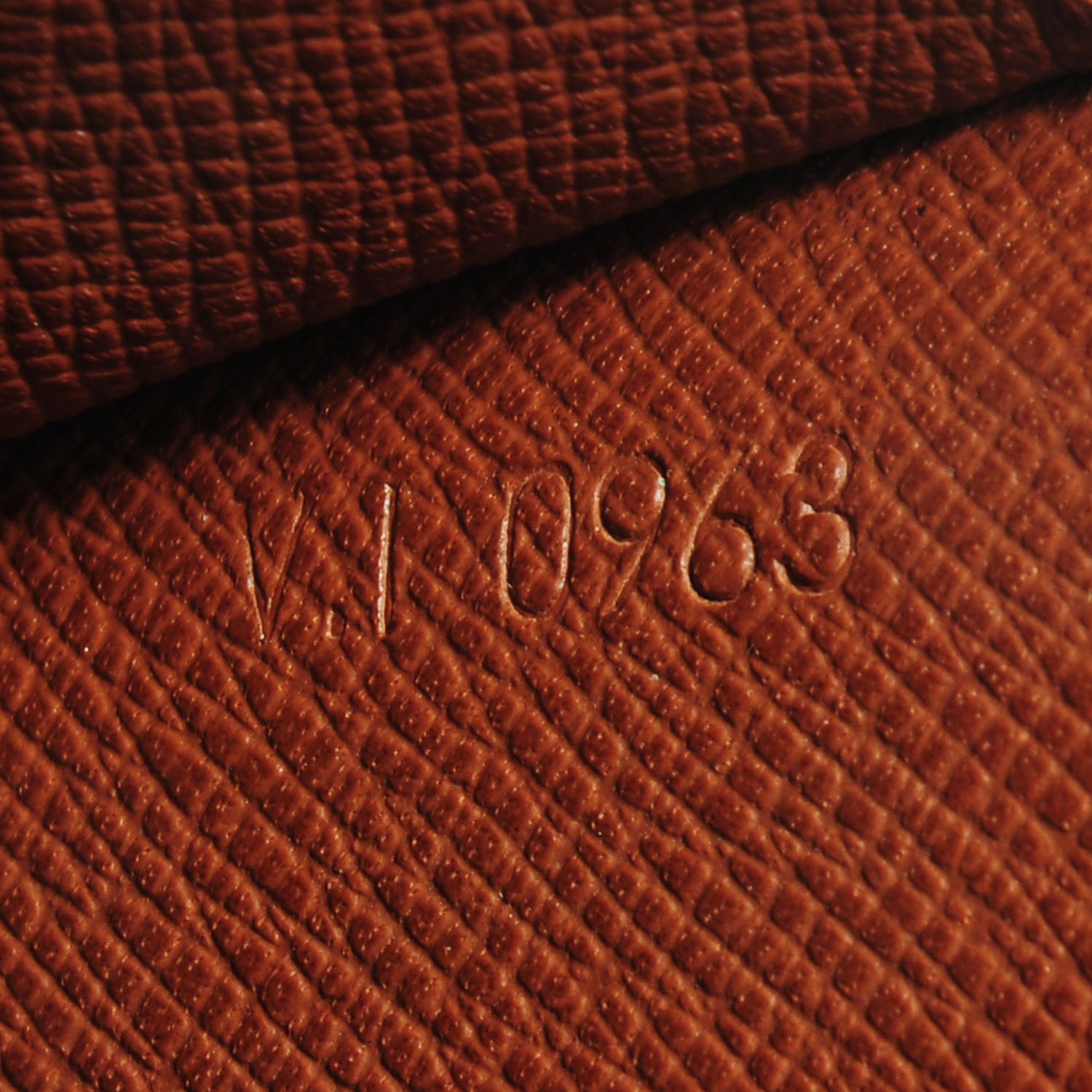 Louis Vuitton Monogram Courcelles 7 of 7