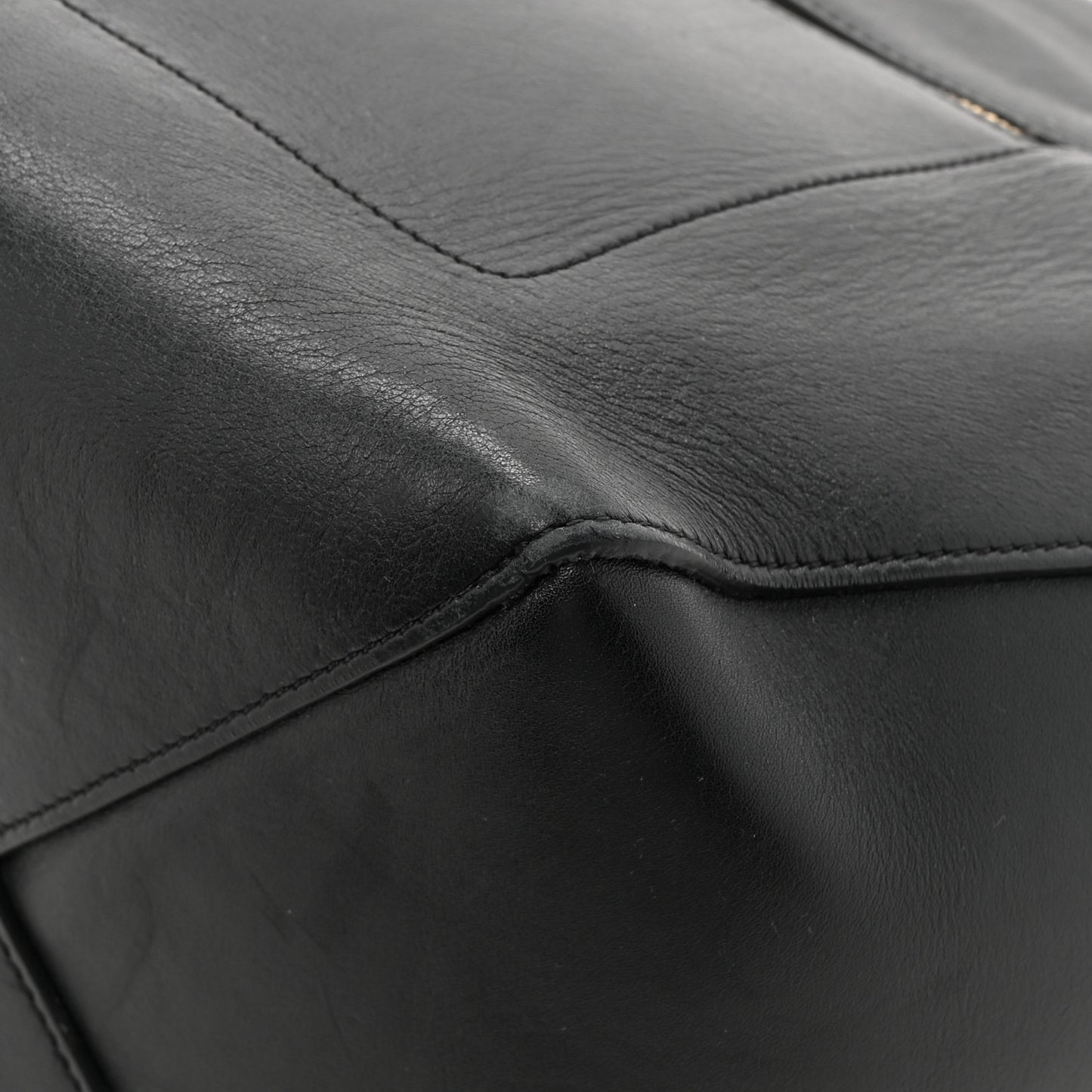 Natural Calfskin Medium Zipped Hobo Black