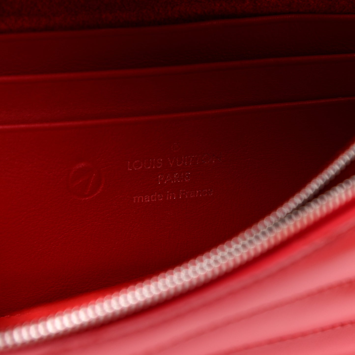 Calfskin New Wave Chain Pochette Scarlet