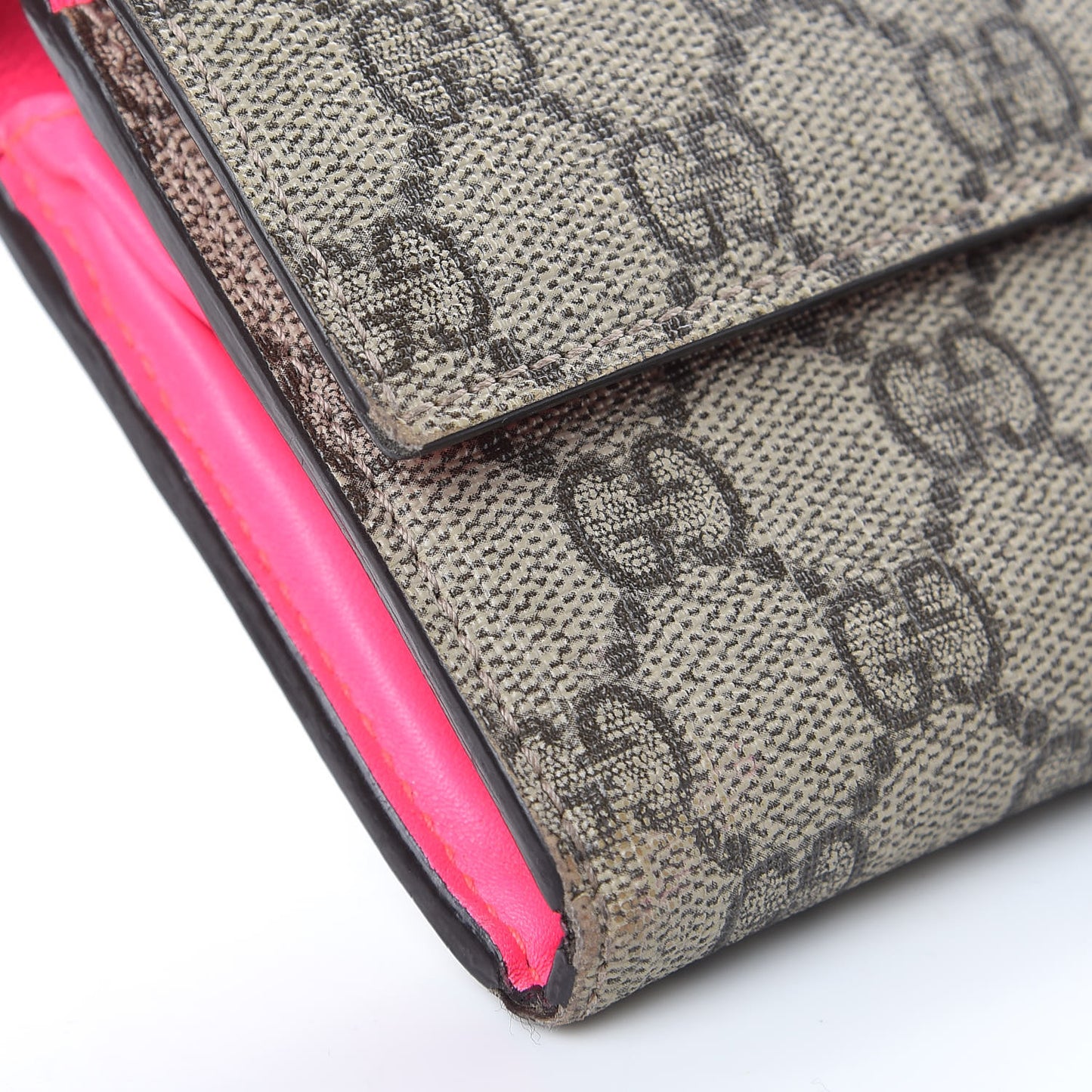 GG Supreme Monogram Continental Heart Wallet Fluorescent Fuchsia
