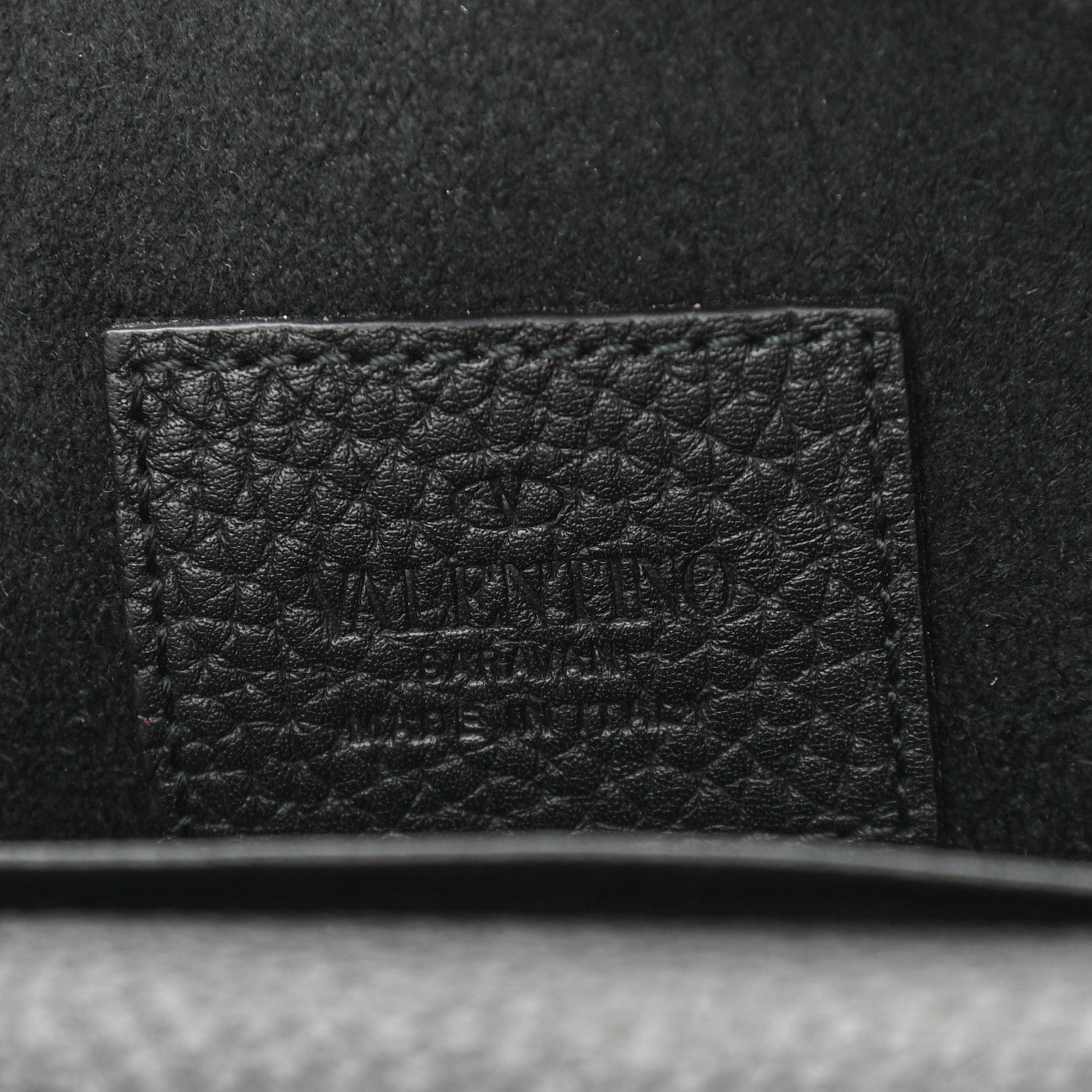 Valentino Garavani Pebbled Calfskin Rockstud Envelope Wallet on Chain Black 5 of 8