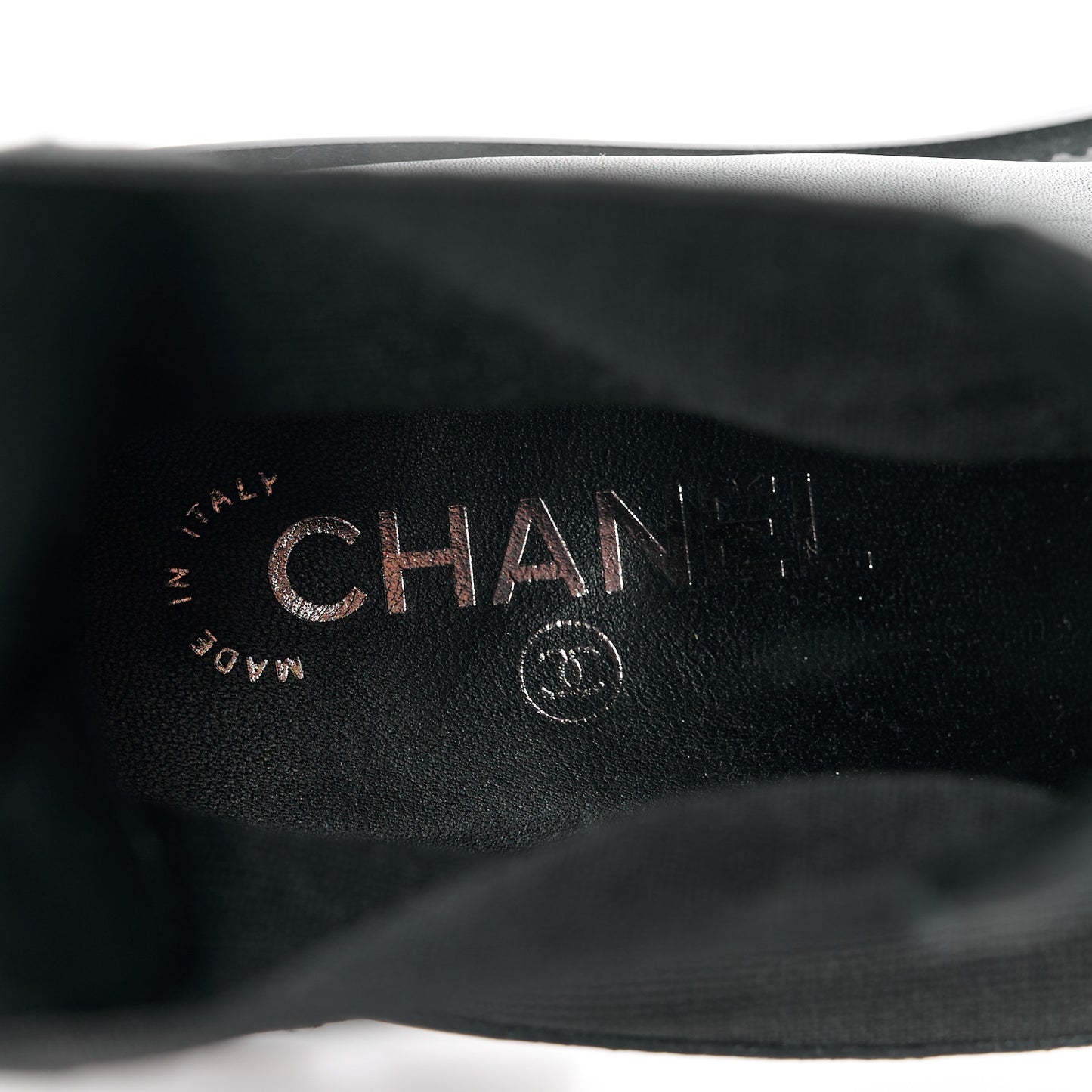 Crumpled Calfskin Patent Cap Toe Short Boots 40 Black