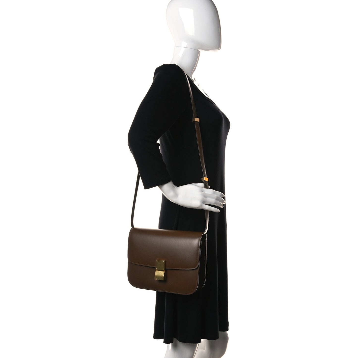 Box Calfskin Medium Classic Box Flap Bag Camel