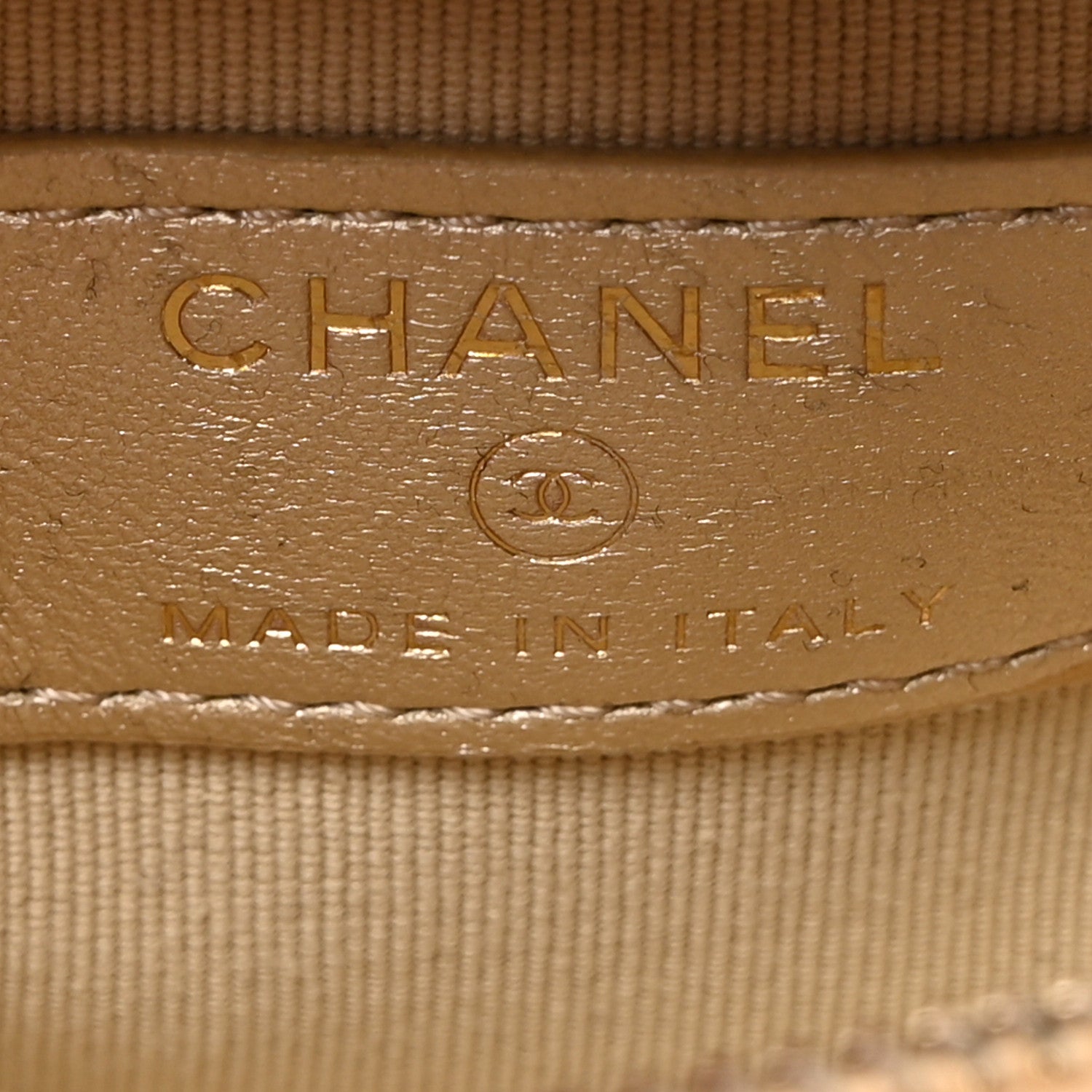 Chanel Metallic Lambskin Quilted CC In Love Heart Zipped Arm Coin Purse Gold 7 of 9