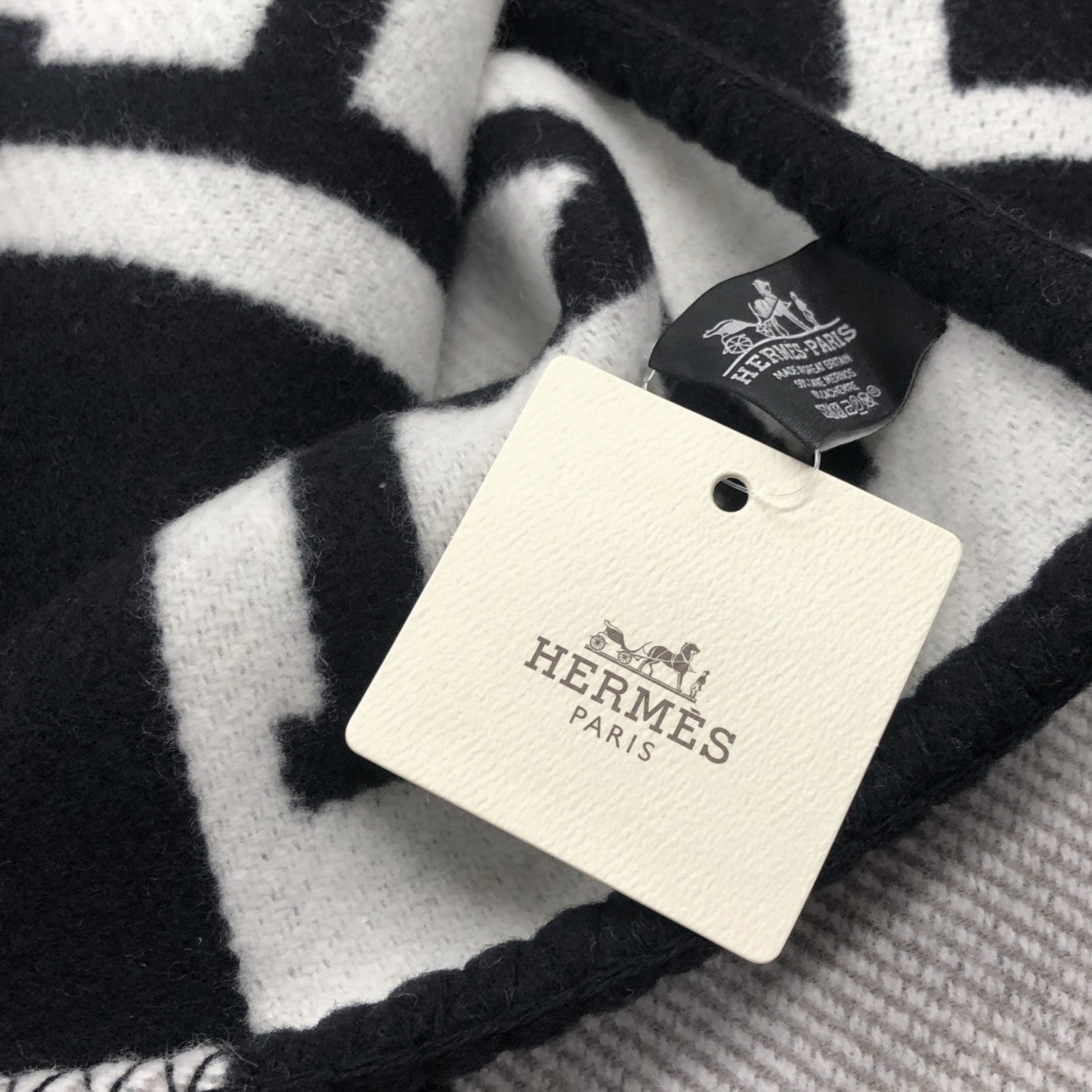 Hermes Wool Cashmere Avalon III Blanket Ecru Black 3 of 3
