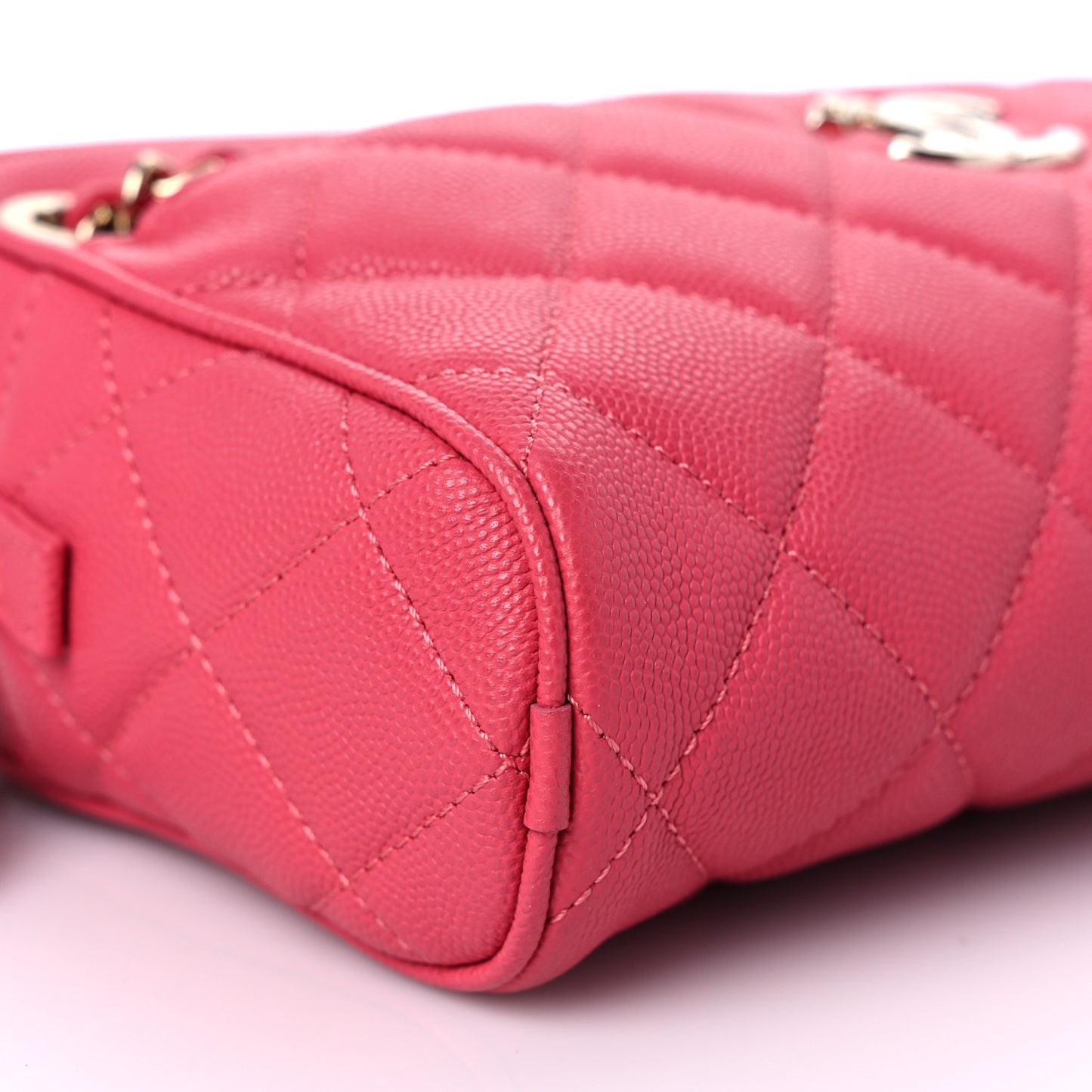 Caviar Quilted Small In & Out Camera Case Pink