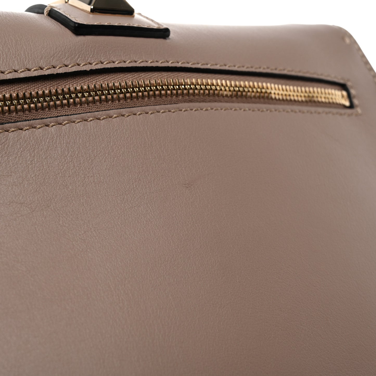 Vitello Glam Lock Rockstud Clutch Poudre