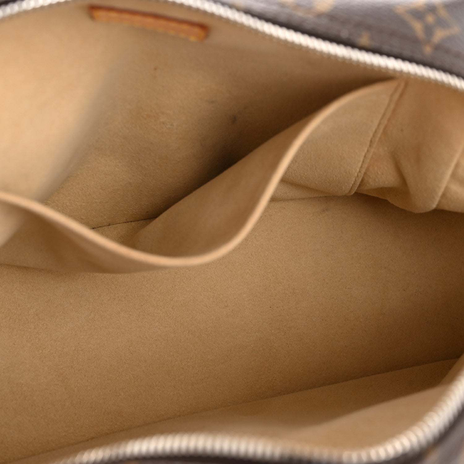 Louis Vuitton Monogram Manhattan PM 5 of 13