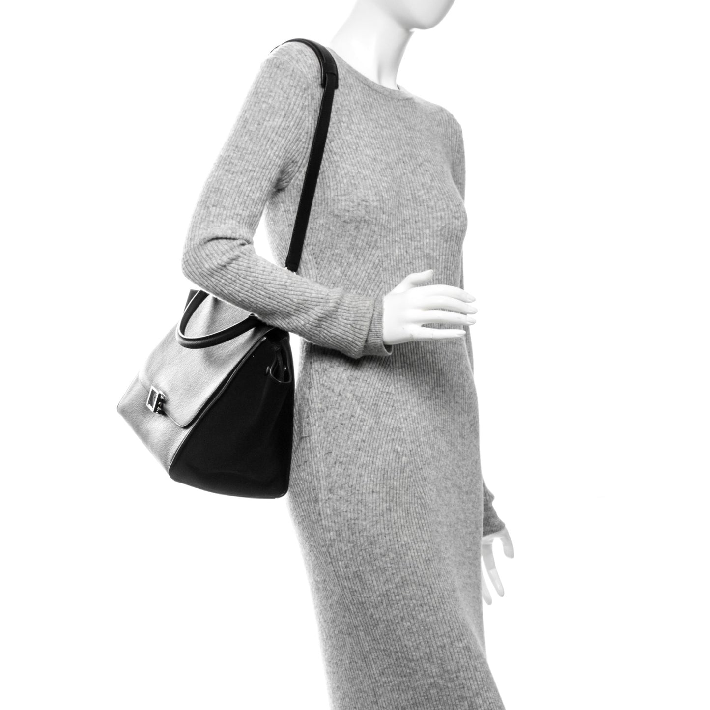Drummed Calfskin Suede Medium Trapeze Black