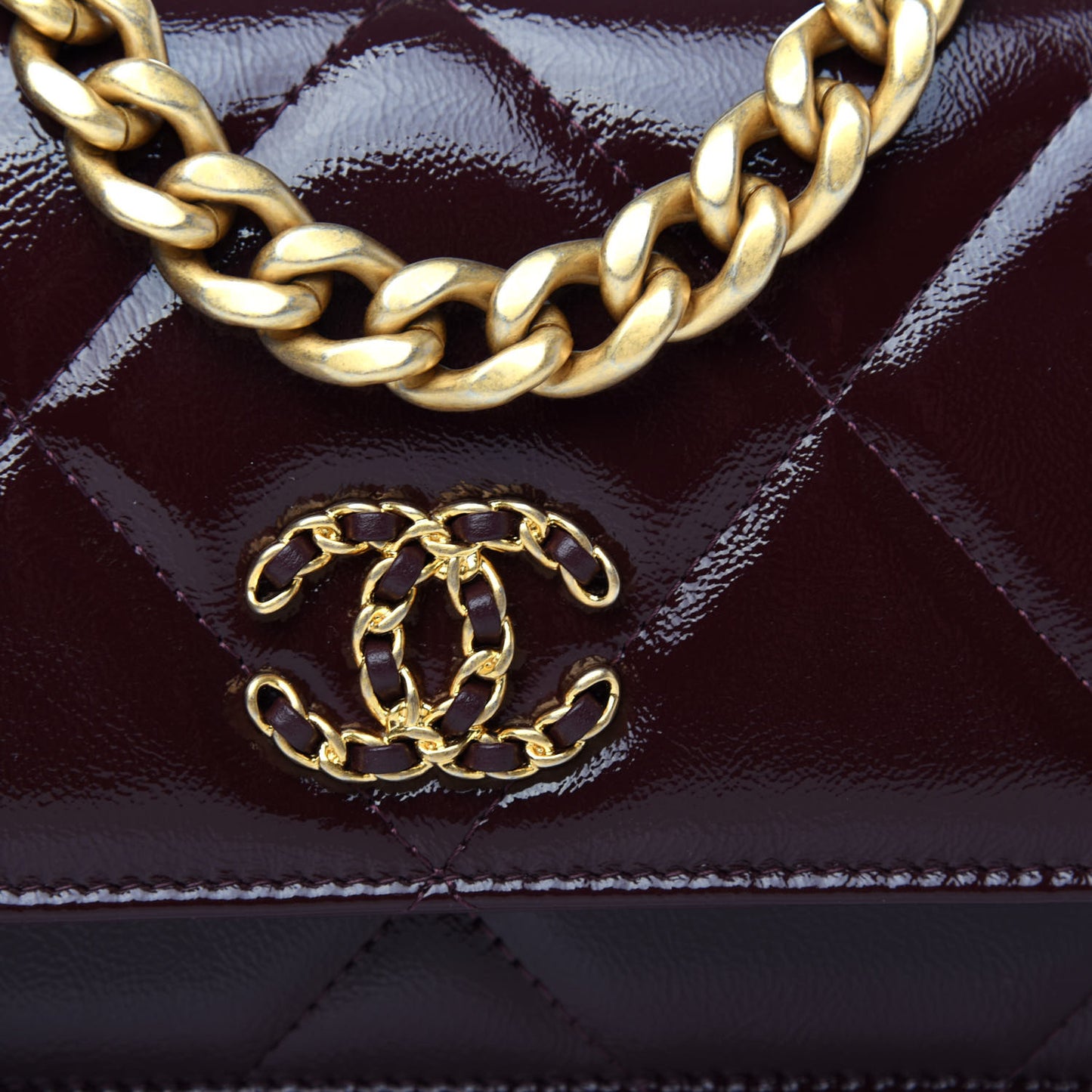Shiny Crumpled Calfskin Quilted 19 Wallet On Chain WOC Burgundy