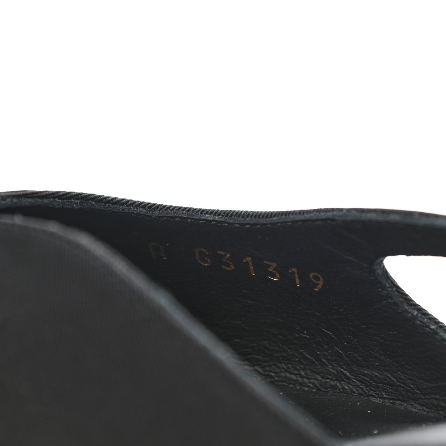 Laminated Lambskin Grosgrain Cap Toe CC Slingback Flats 37.5 Black Gold