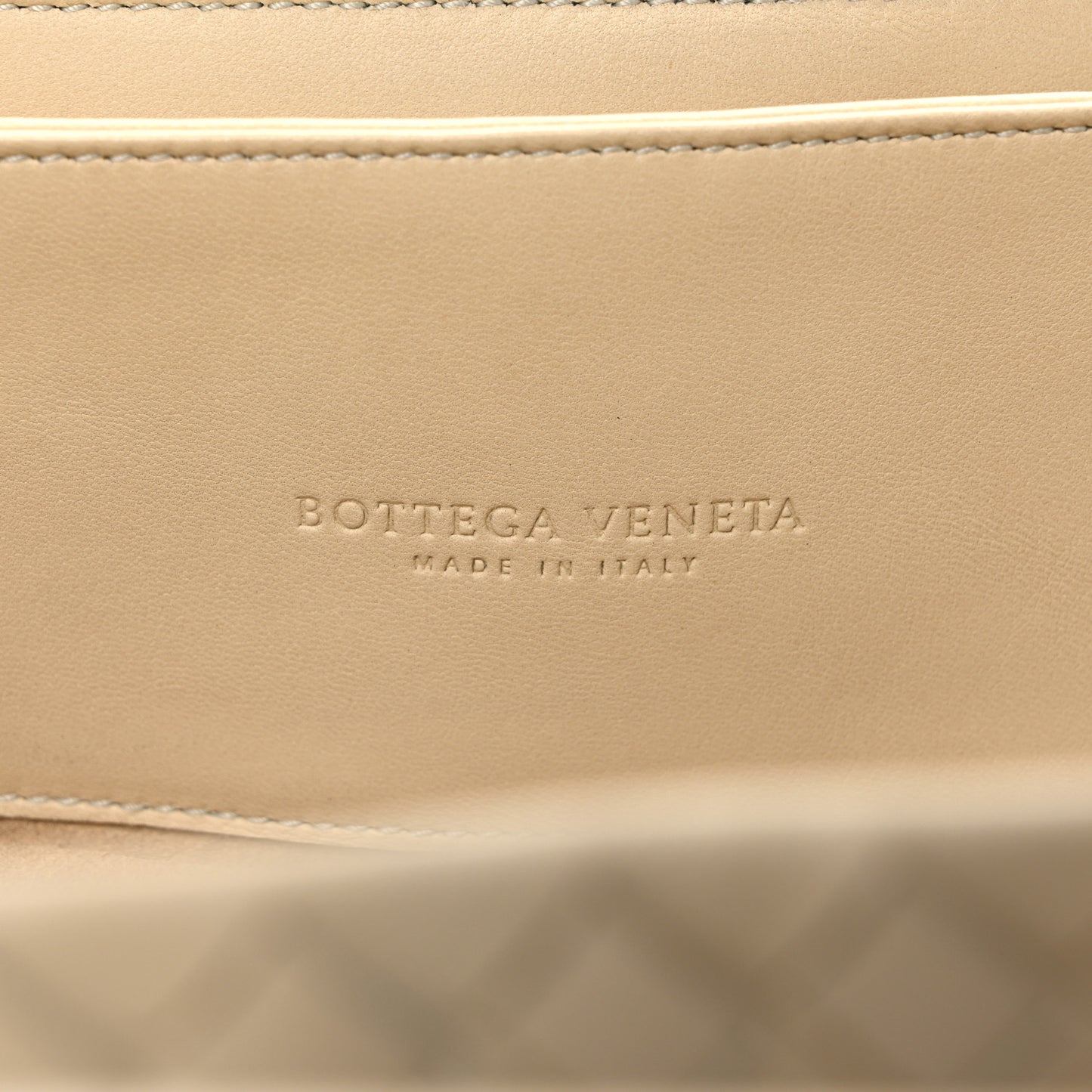 Nappa Intrecciato Medium Roma Tote Marmo