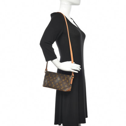 Louis Vuitton Monogram Trotteur 2 of 15