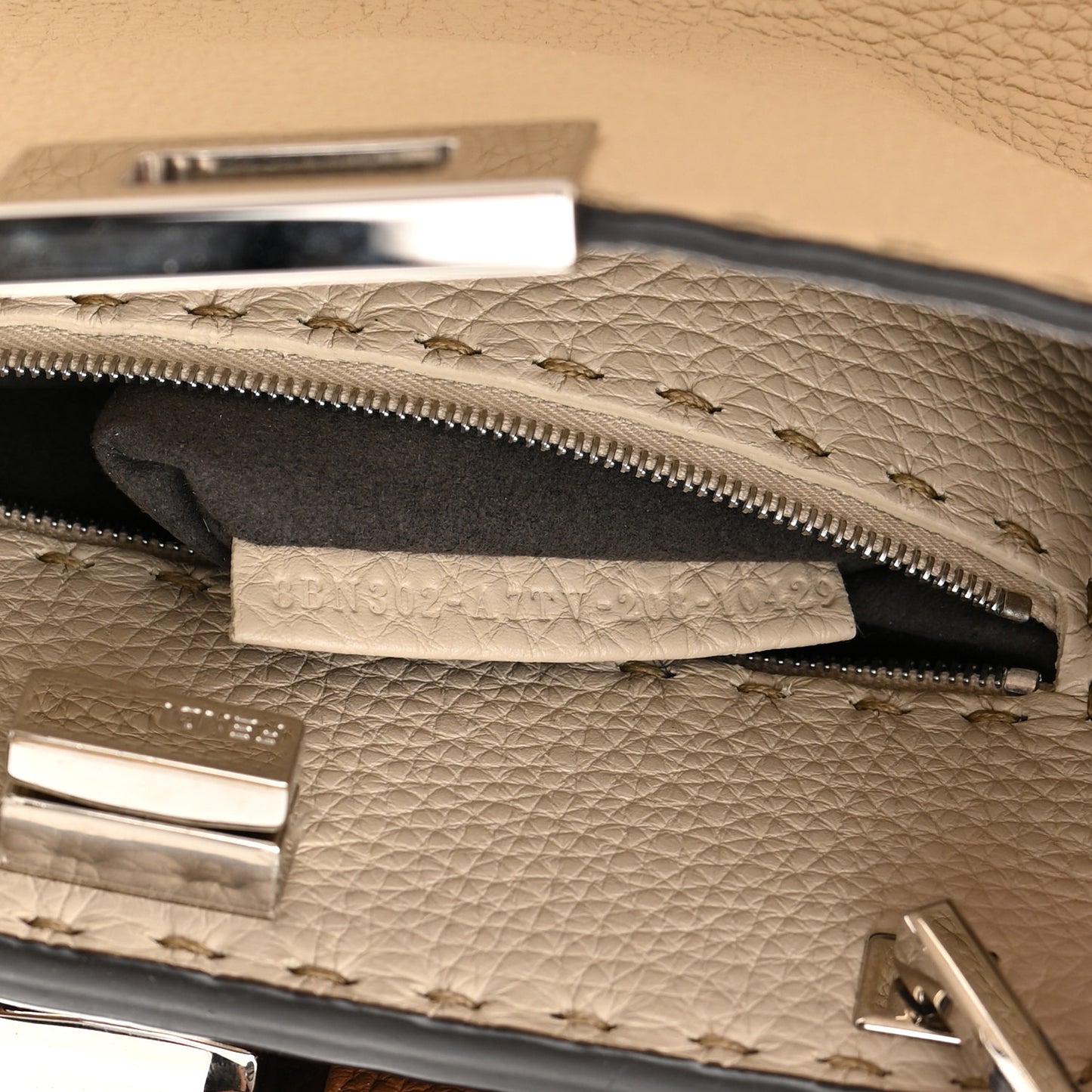 Cuoio Romano Selleria Medium Peekaboo Iconic Essentially Satchel Paglia Latte Mou