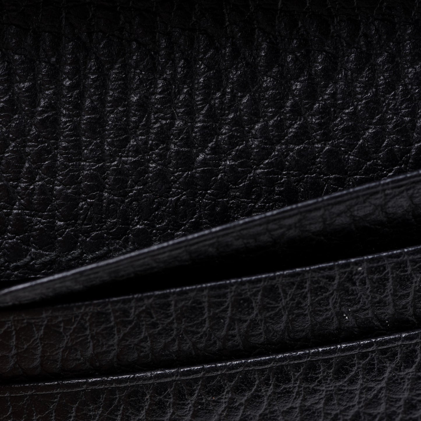 Pebbled Calfskin Butterfly Card Case Black
