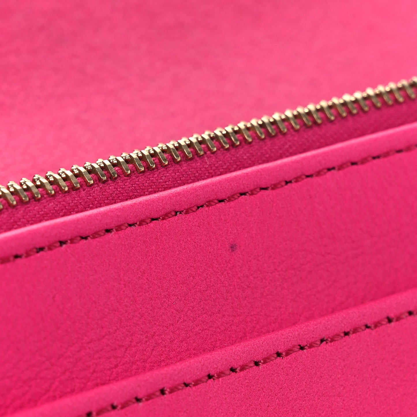Vitello Flamingo Tube Wallet on Chain Fuchsia