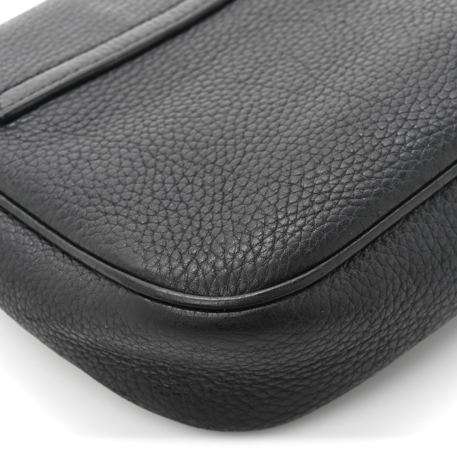 Gucci Pebbled Calfskin Medium Soho Flap Crossbody Black 23 of 27