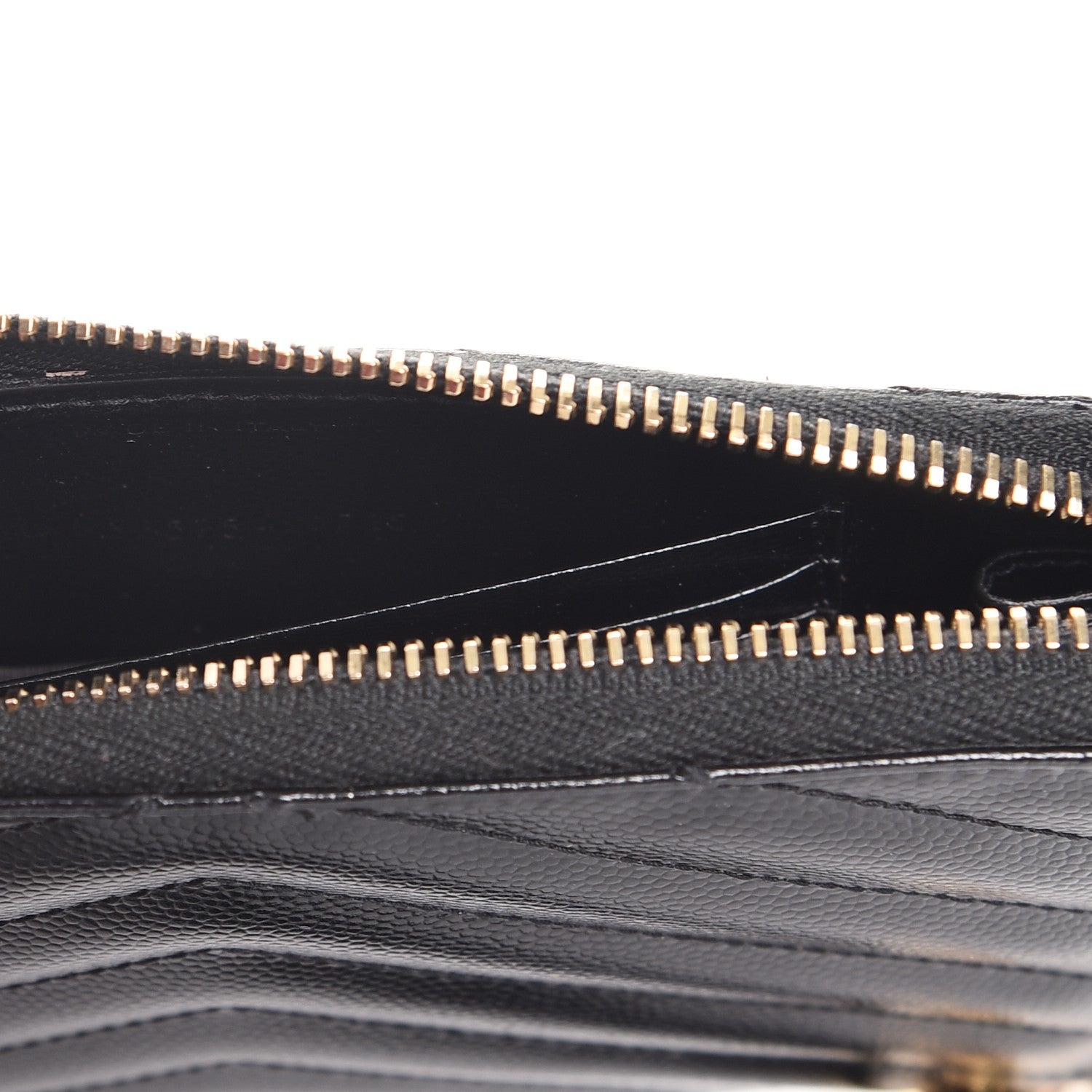 Saint Laurent Grain De Poudre Matelasse Chevron Monogram Phone Wallet Black 8 of 9