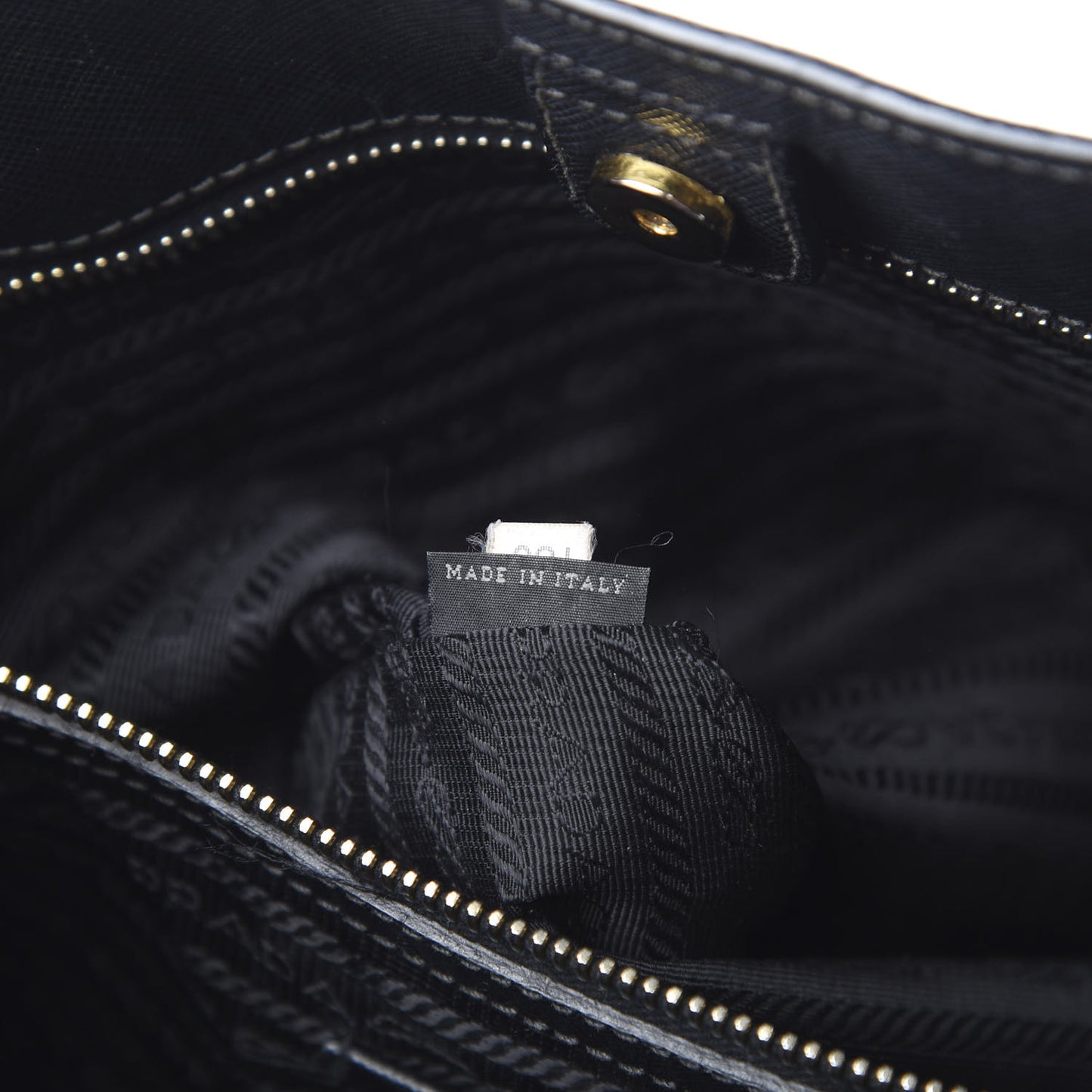 Saffiano Lux Medium Tote Black