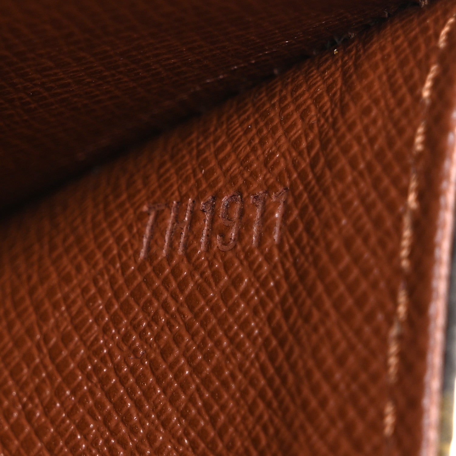 Louis Vuitton Monogram Pochette Dame 26 7 of 7