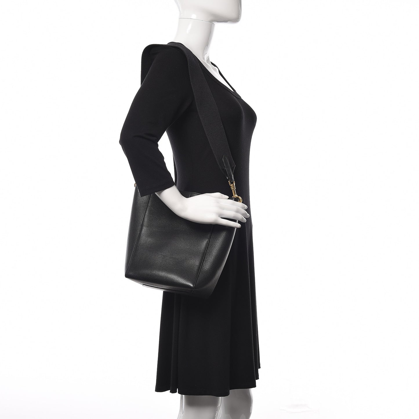 Soft Grained Calfskin Small Sangle Bucket Bag Black