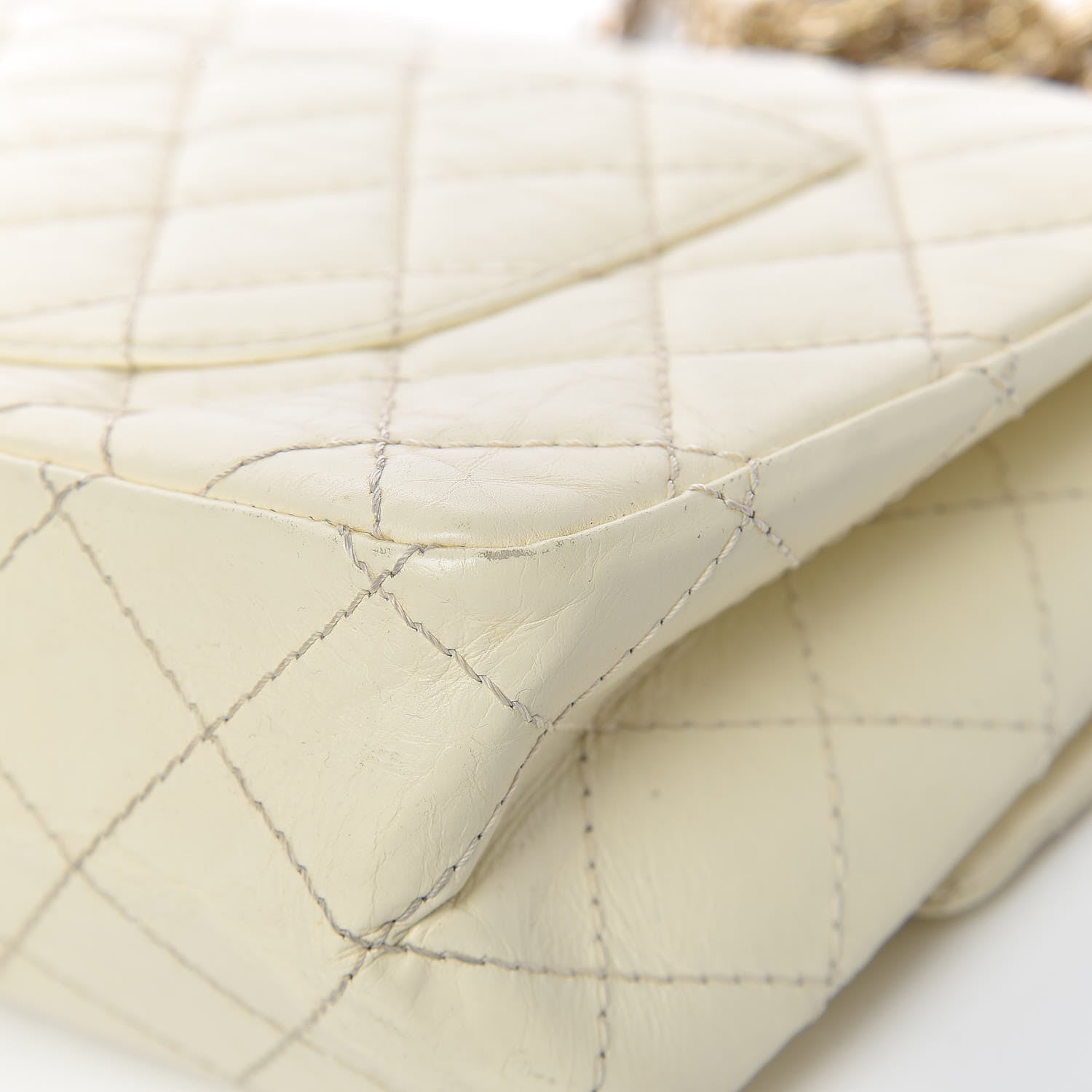 Chanel Aged Calfskin 2.55 Reissue 226 Flap Ivory 17 of 20