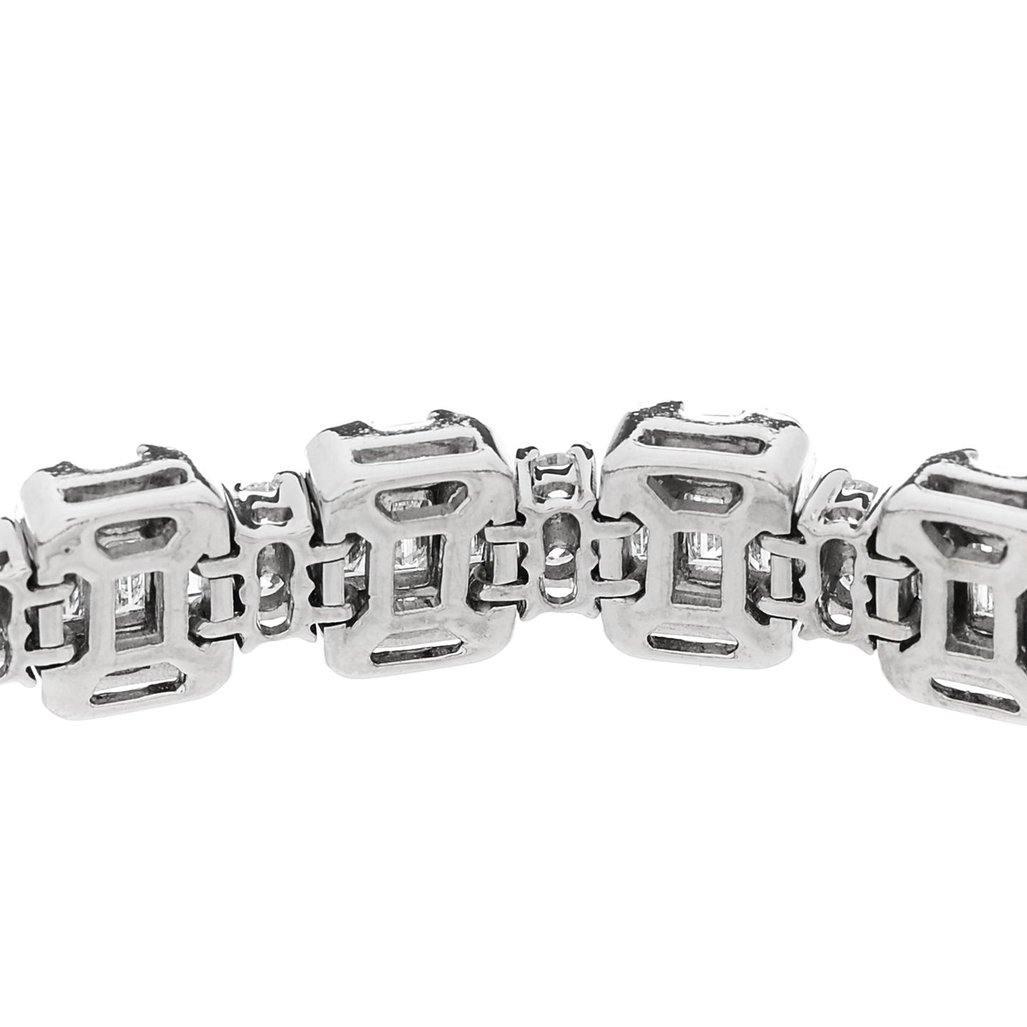 18K White Gold Diamond 8.30ctw Baguette Round Link Bracelet