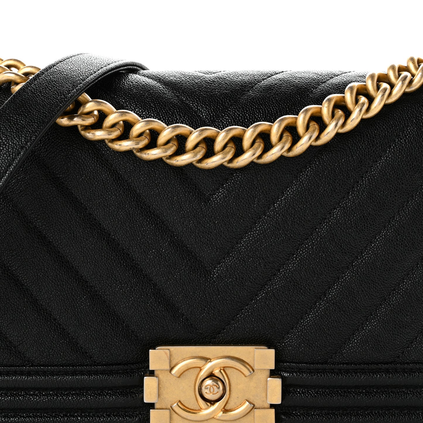 Caviar Chevron Quilted Medium Boy Flap Black