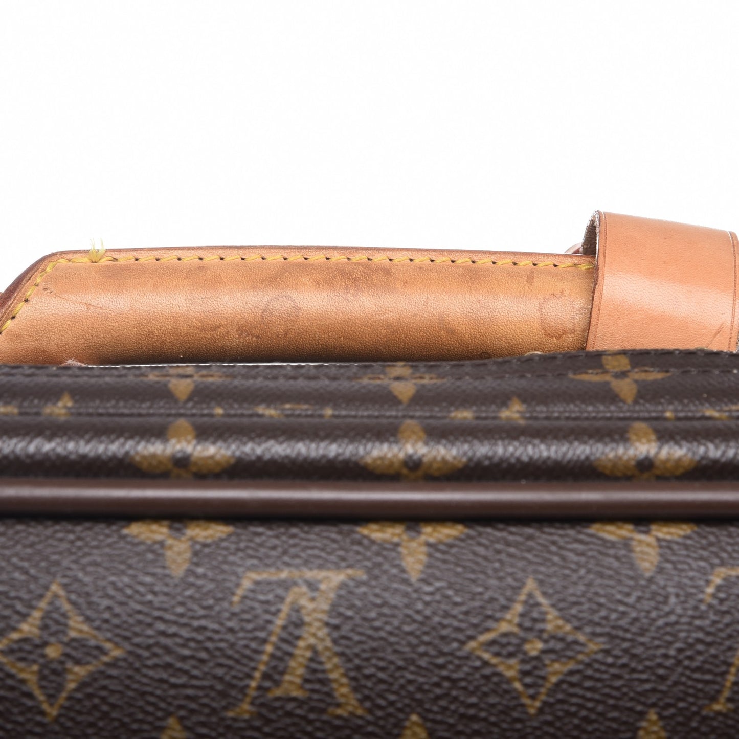 Monogram Satellite 65
