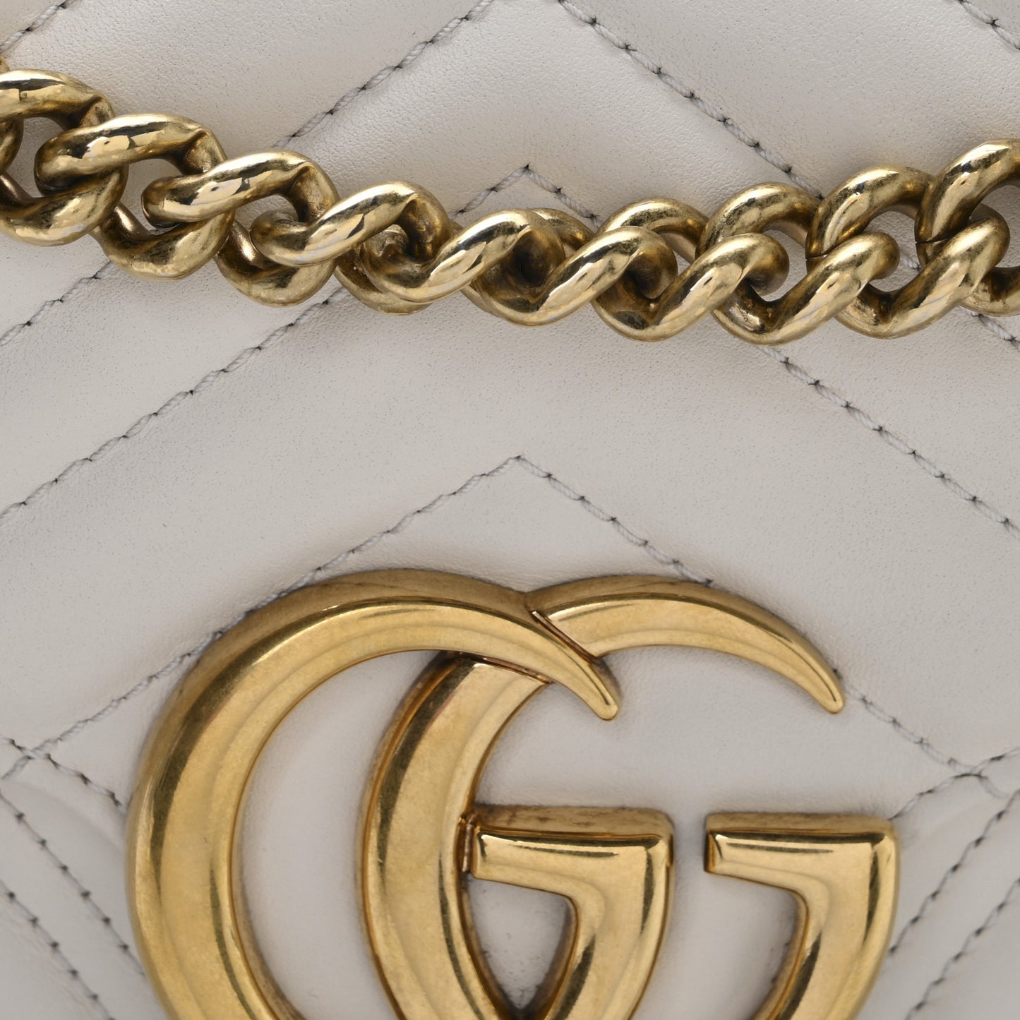 Calfskin Matelasse Small GG Marmont Shoulder Bag White