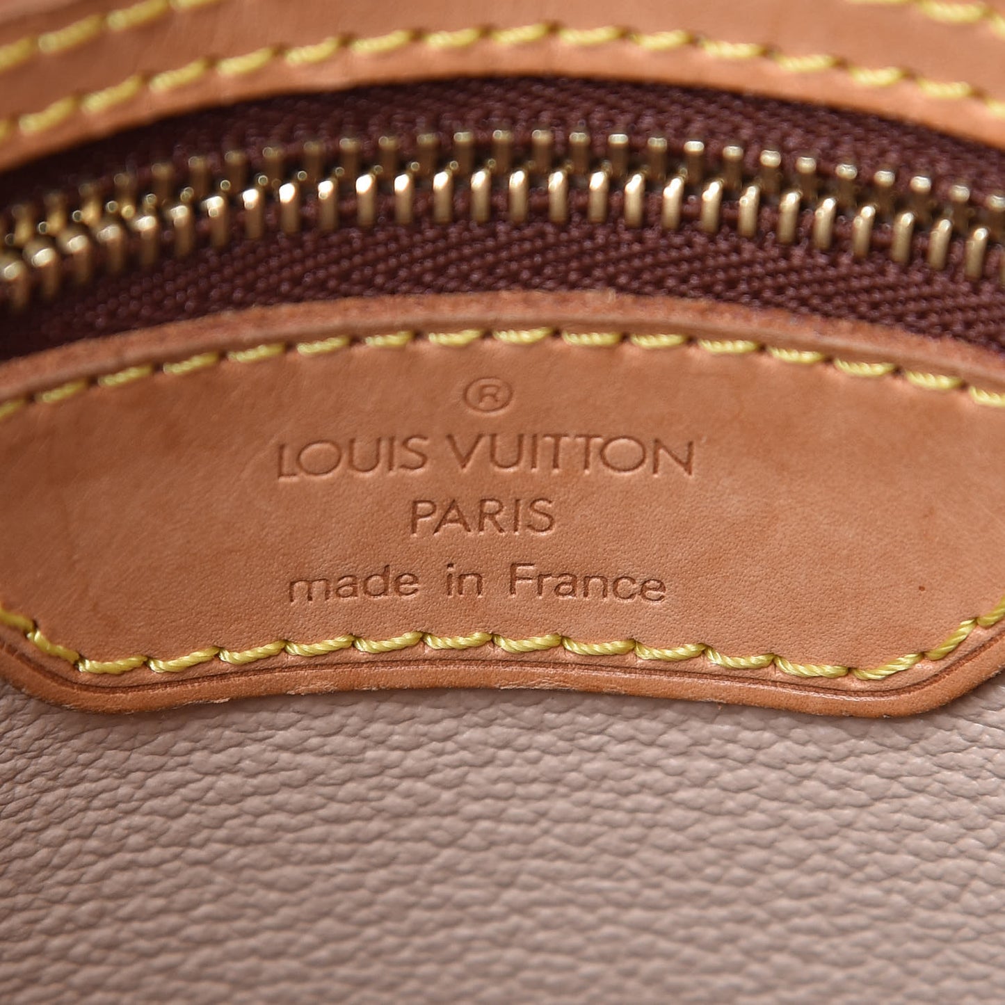 Monogram Petit Bucket 23