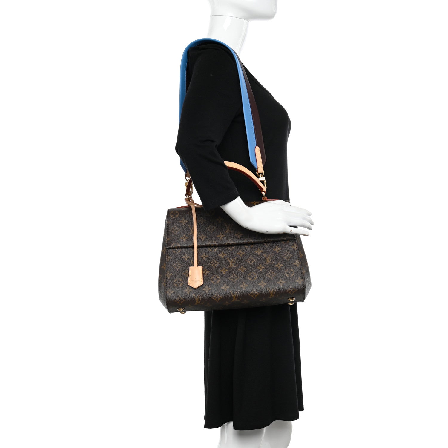 Louis Vuitton Monogram Cluny MM Blue Glacial 2 of 11