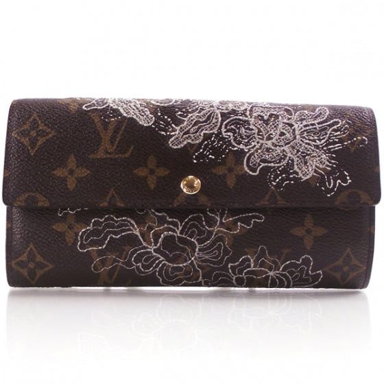 Monogram Dentelle Sarah Wallet Silver
