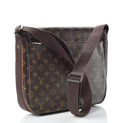 Louis Vuitton Monogram Beaubourg MM Messenger Bag 3 of 14