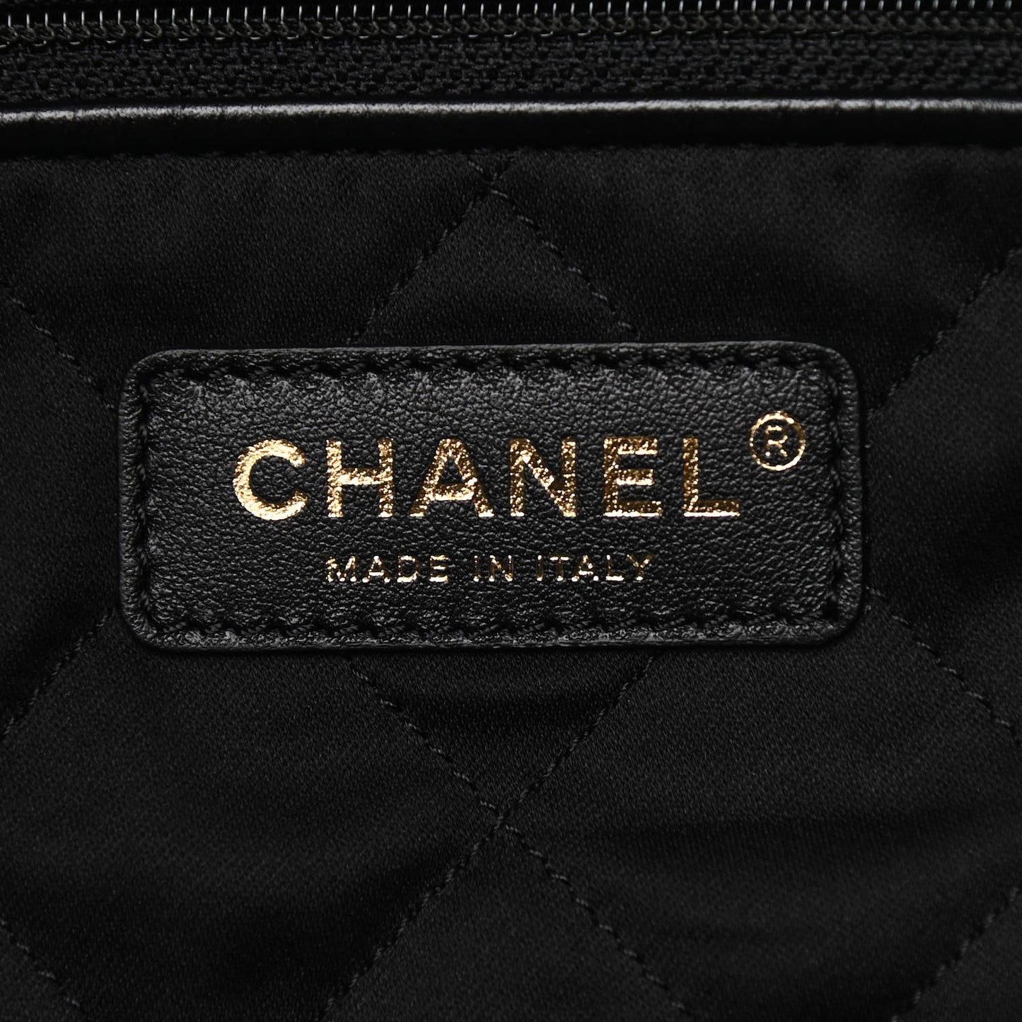 Shiny Calfskin Quilted Large Chanel 22 Black