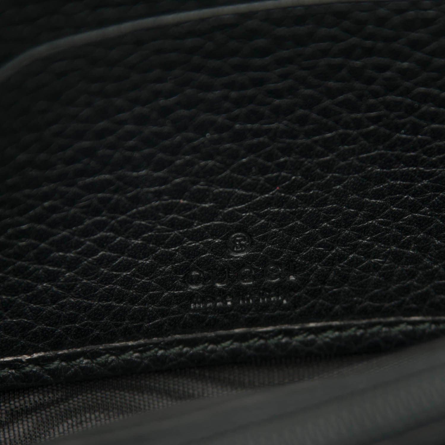 Gucci Pebbled Calfskin Soho Compact Disco Zip Around Wallet Black 6 of 7