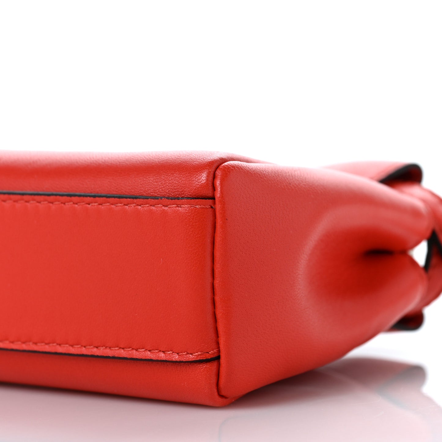 Shiny Nappa Micro Peekaboo Iconic Satchel Rosso Pimento