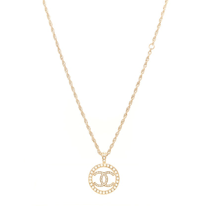 Chanel Pearl CC Round Pendant Necklace Gold 1 of 5