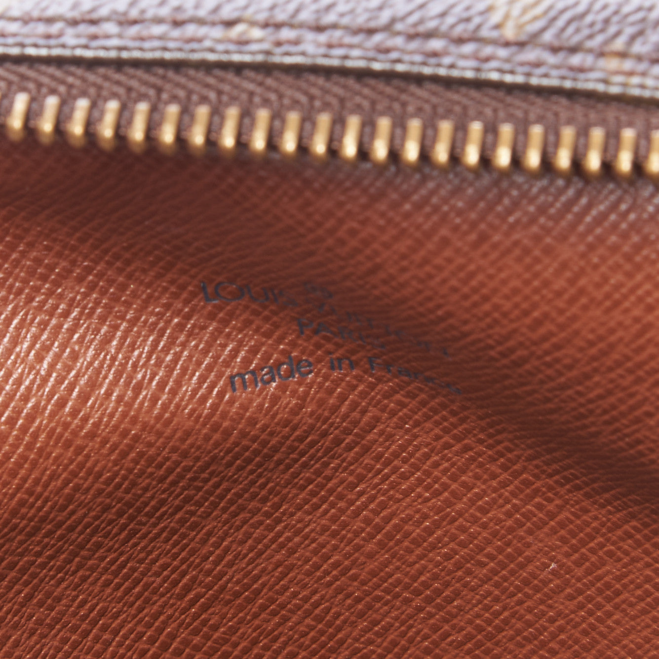 Monogram Amazone