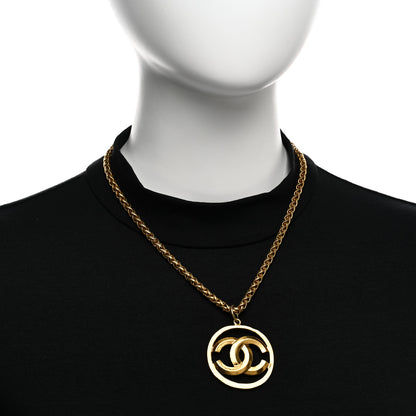 Chanel Metal CC Medallion Chain Necklace Gold 2 of 5