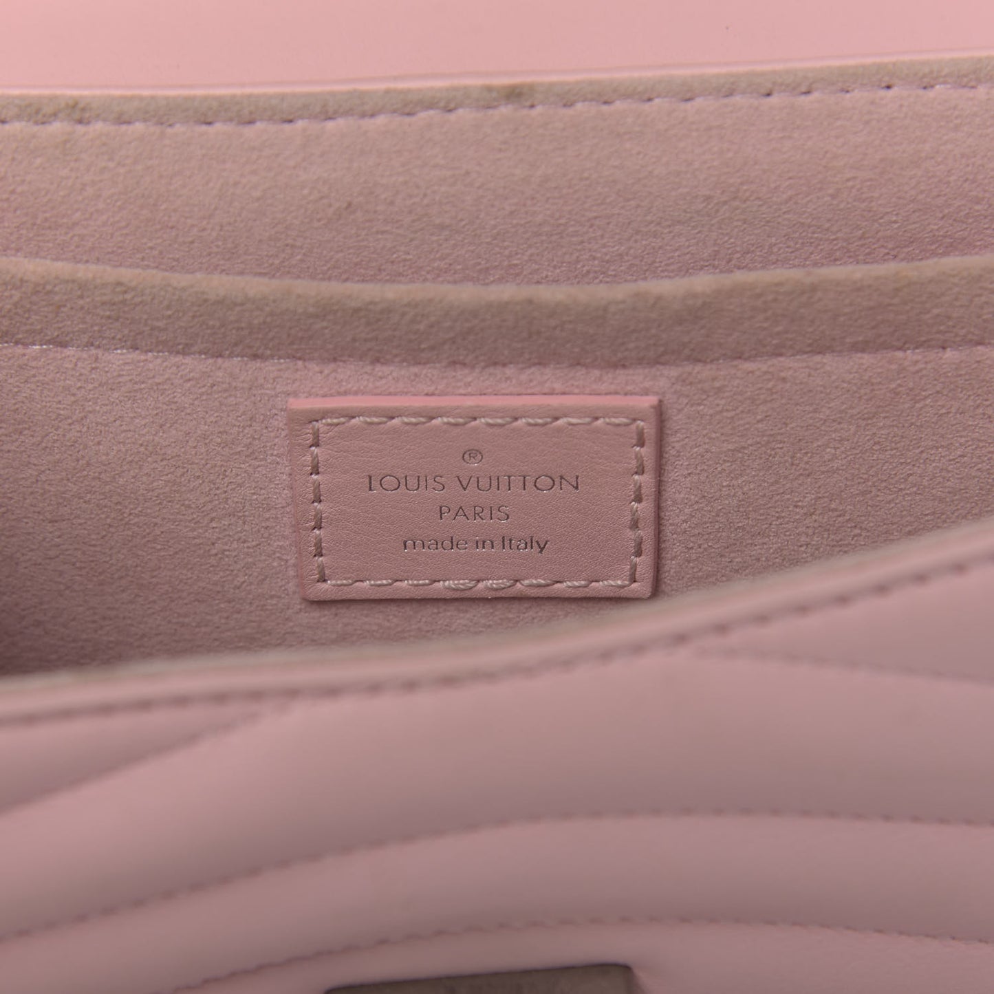 Calfskin New Wave Chain MM Smoothie Pink