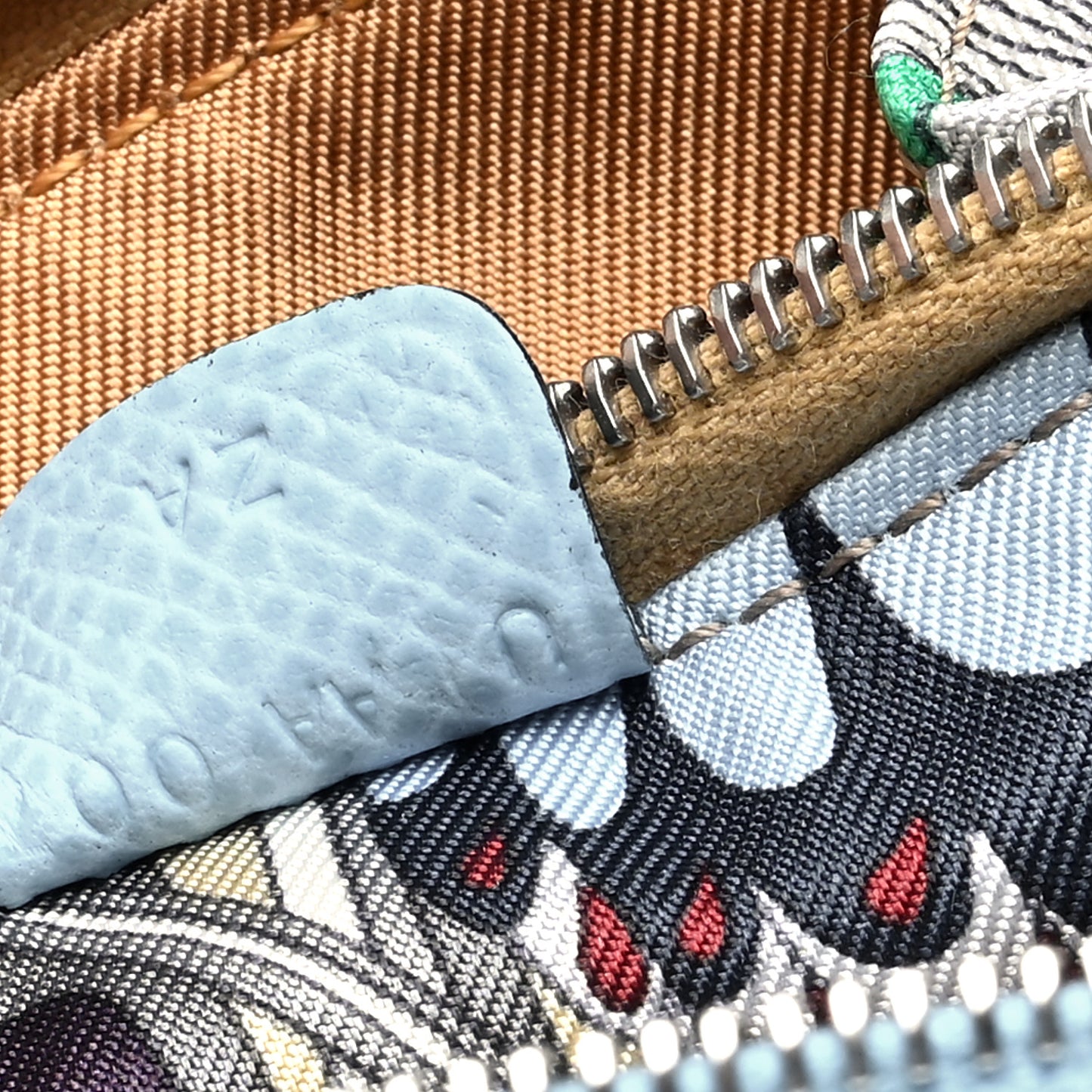 Epsom Silk'In Compact Wallet Celeste