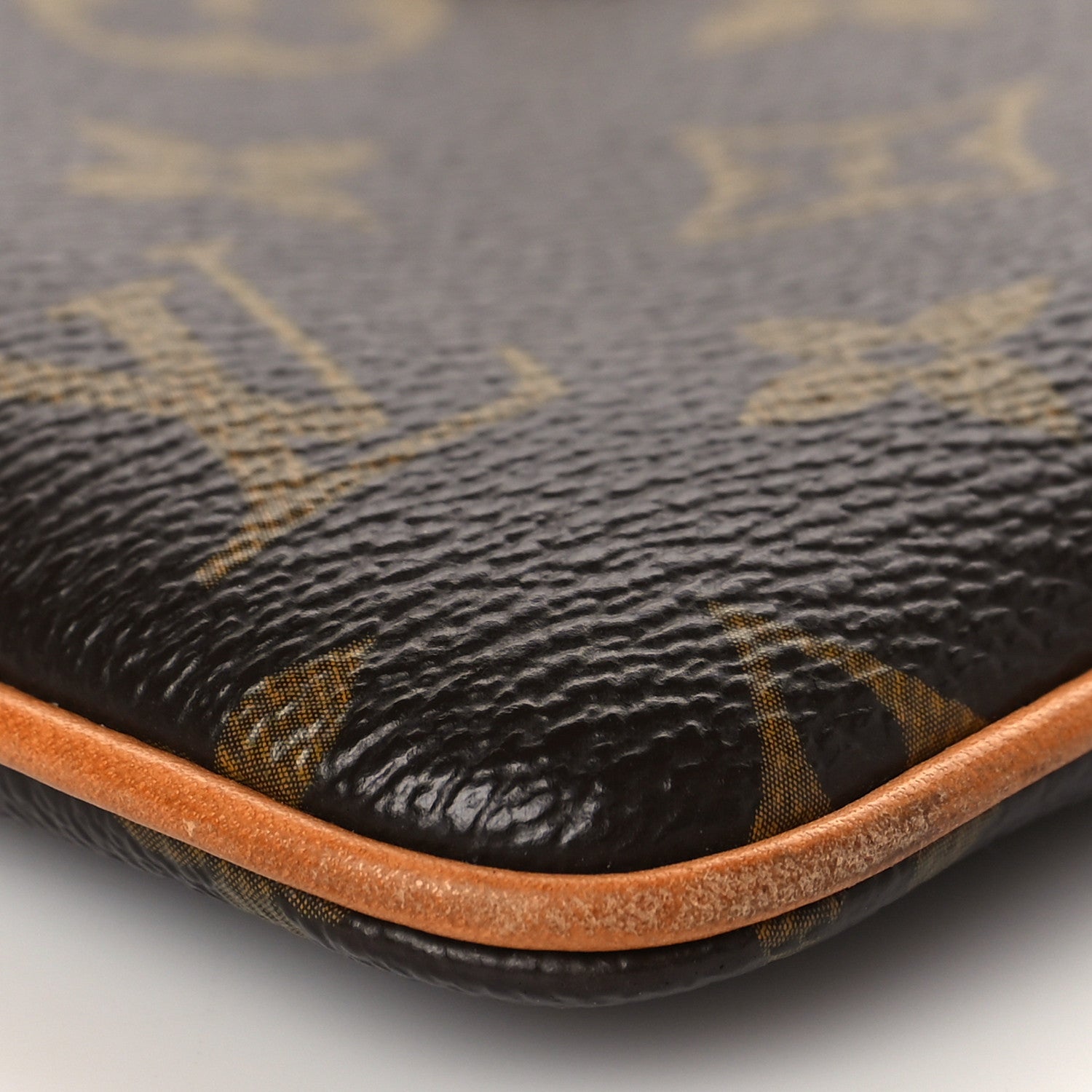 Louis Vuitton Monogram Pochette Milla MM 8 of 10