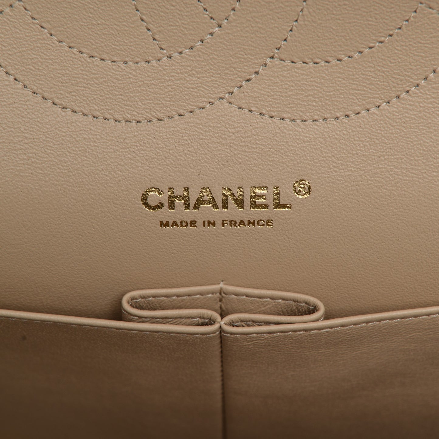 Caviar Quilted Jumbo Double Flap Beige Clair